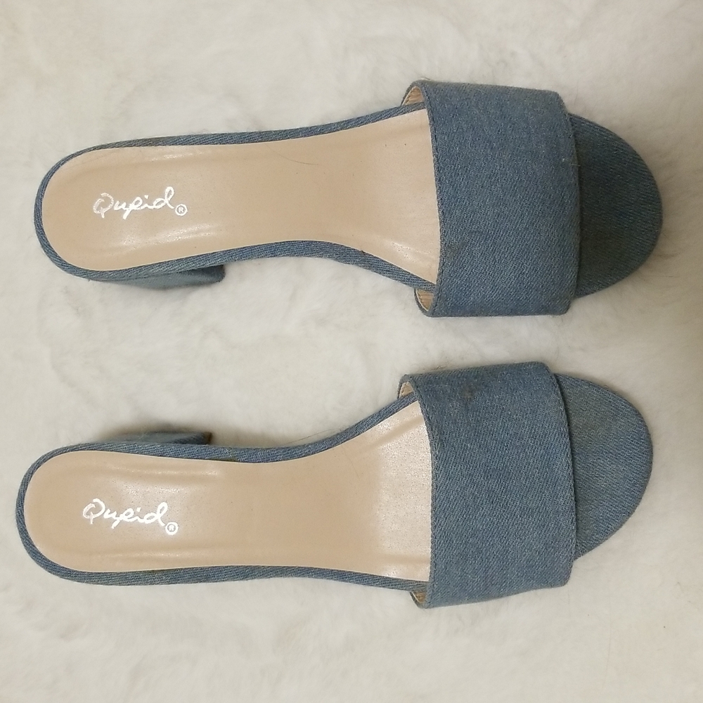 Qupid 1.5 inch sandals/heels